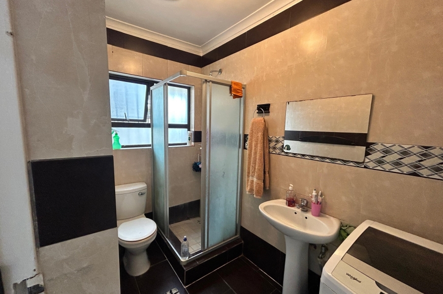 3 Bedroom Property for Sale in Wetton Western Cape